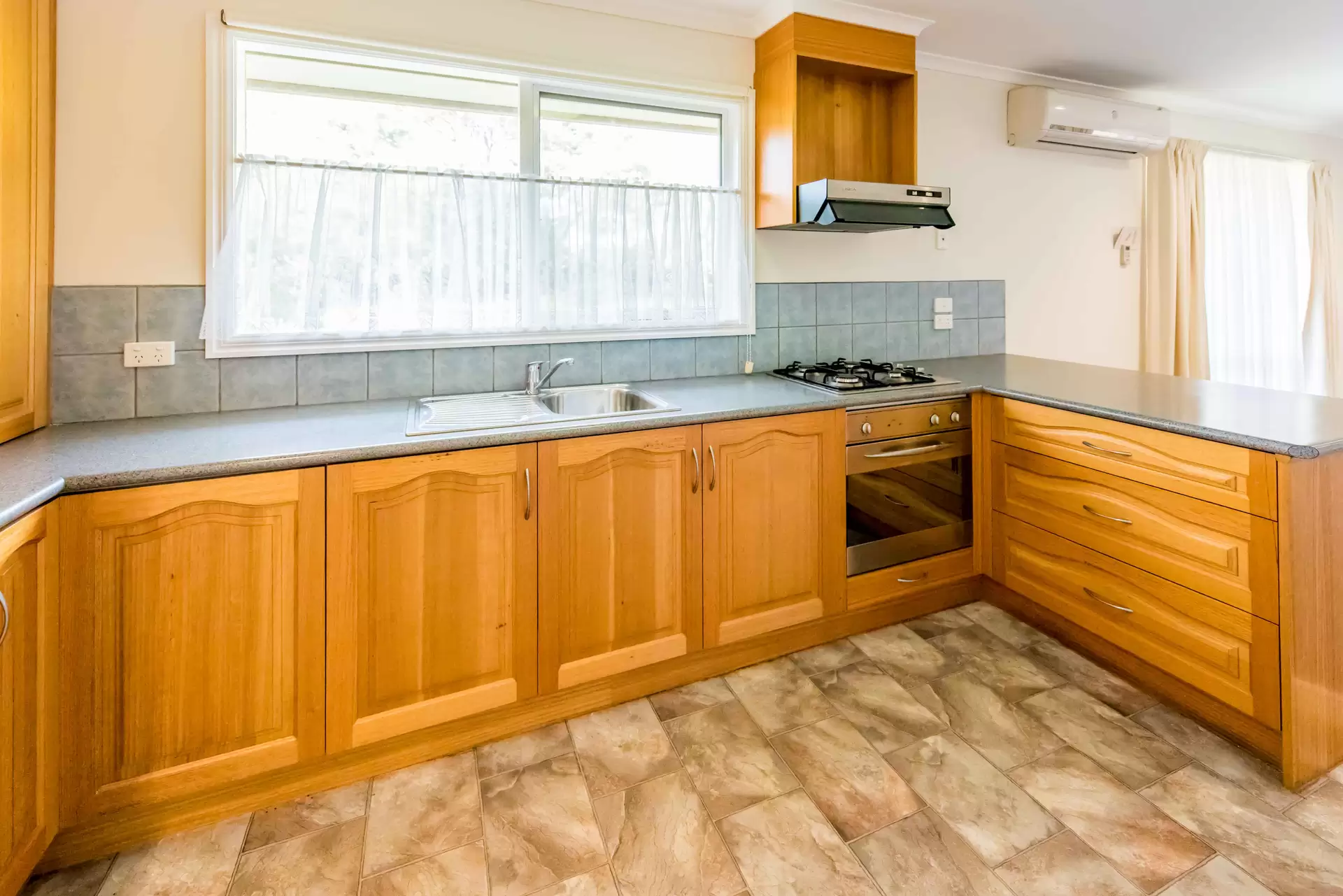 57 Nursery Avenue, Frankston Leased by Abode Peninsula - image 1