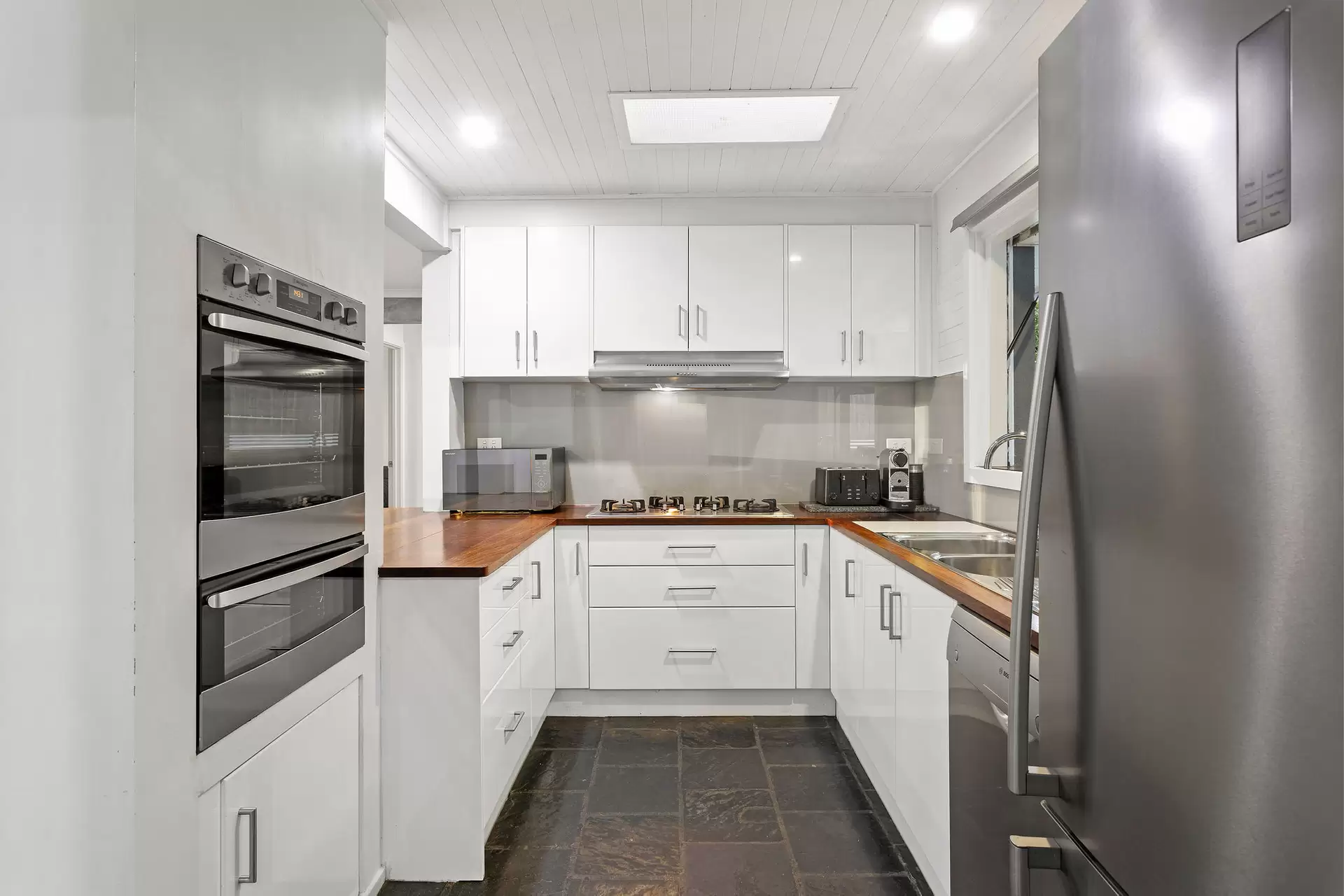 2 Somerset Drive, Mount Martha Leased by Abode Peninsula - image 1