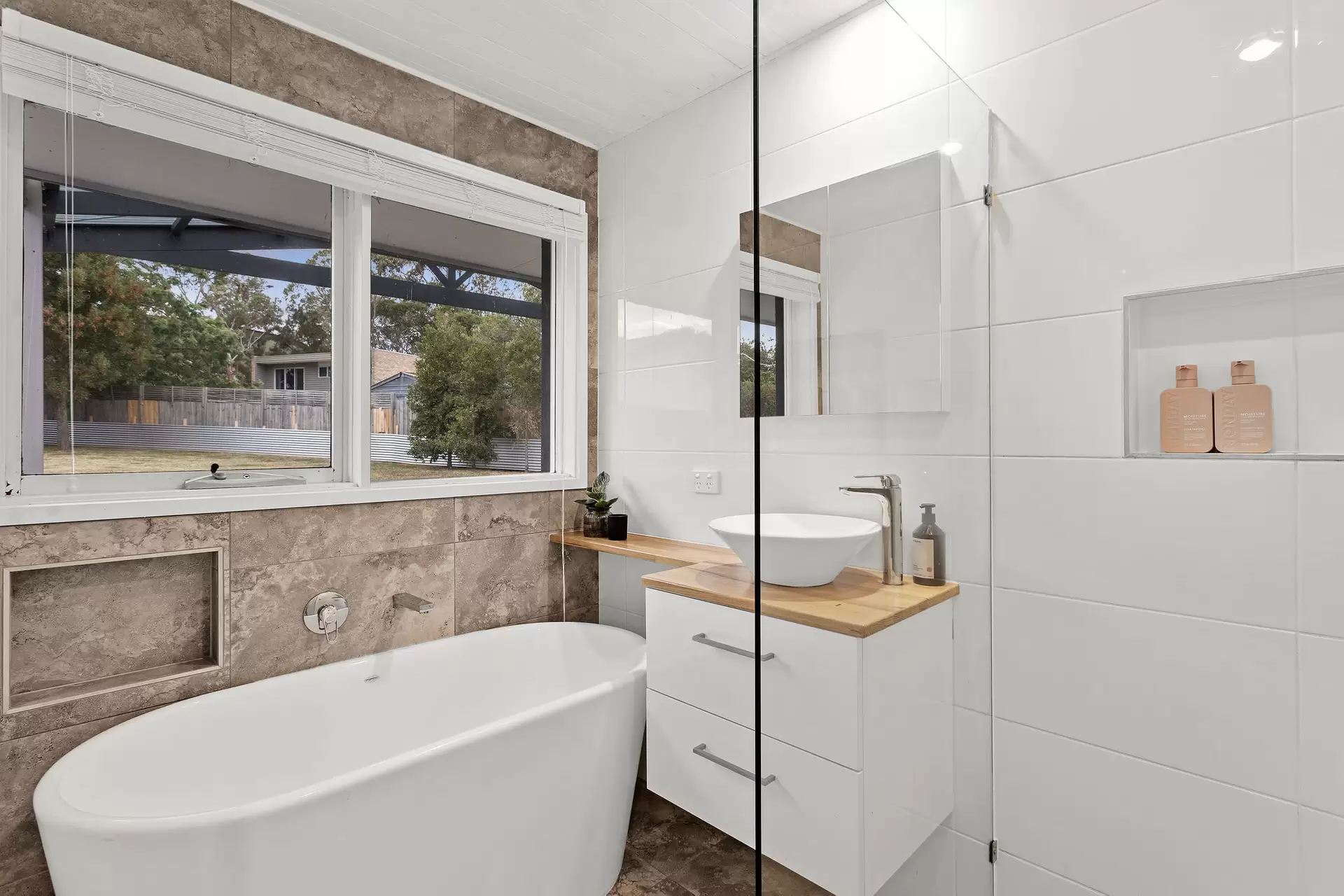 2 Somerset Drive, Mount Martha Leased by Abode Peninsula - image 1
