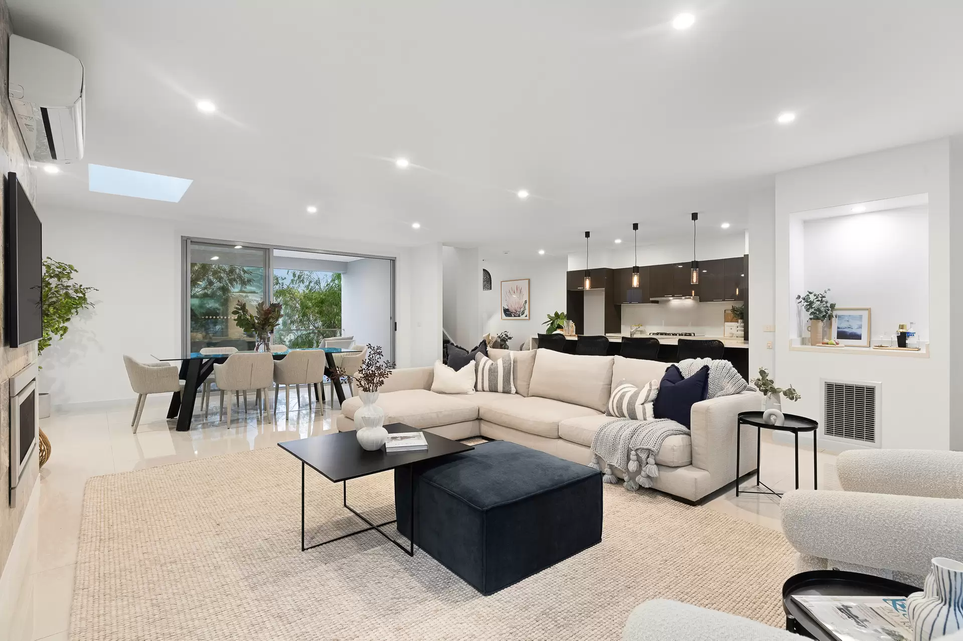 8 Spinnaker Terrace, Safety Beach Sold by Abode Peninsula - image 1