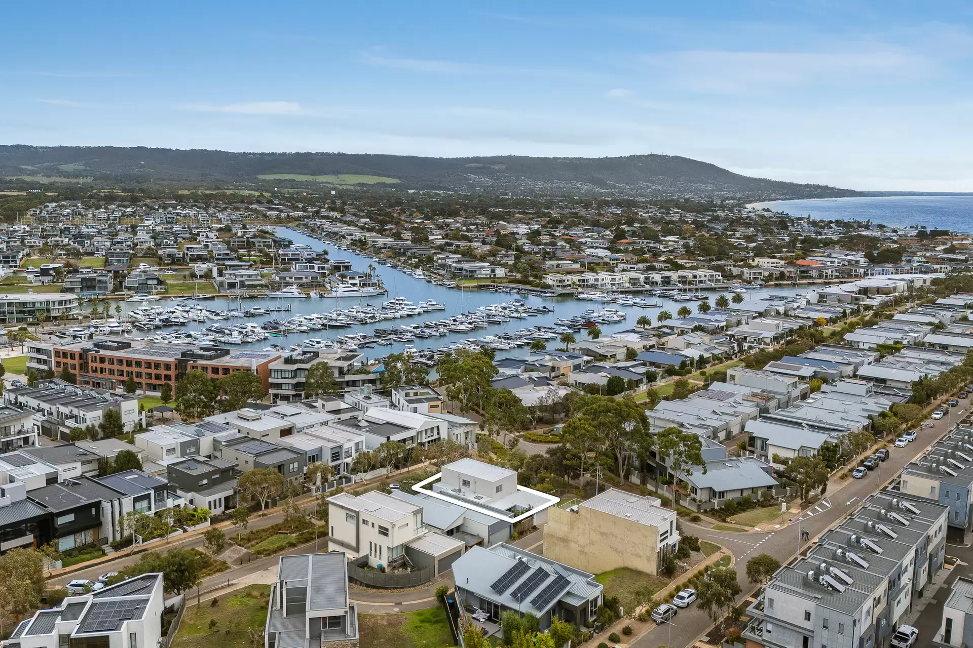 8 Spinnaker Terrace, Safety Beach Sold by Abode Peninsula - image 1