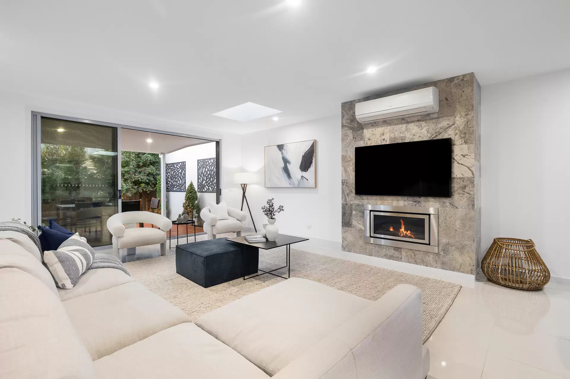 8 Spinnaker Terrace, Safety Beach Sold by Abode Peninsula - image 1