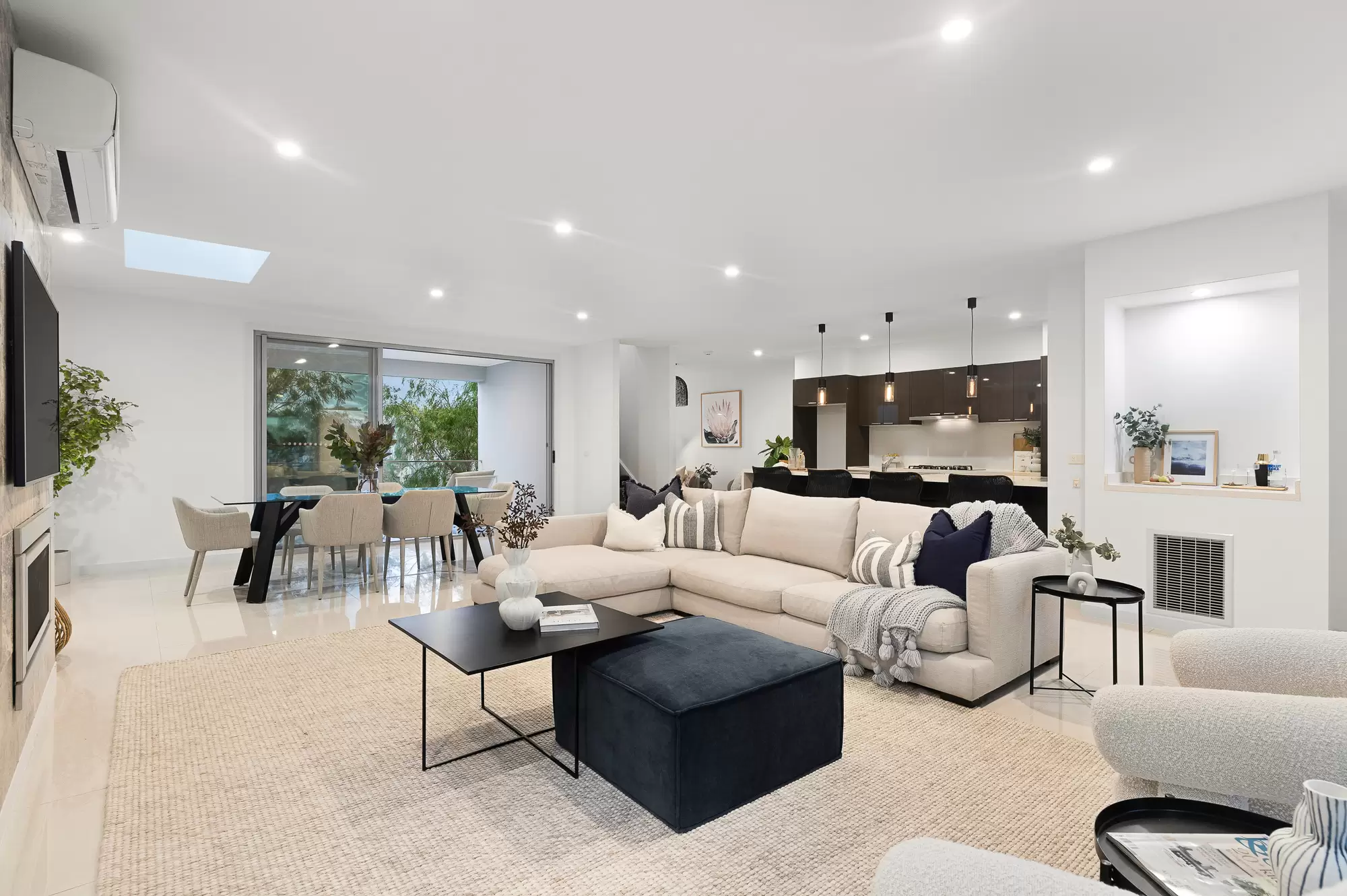 8 Spinnaker Terrace, Safety Beach Sold by Abode Peninsula - image 3
