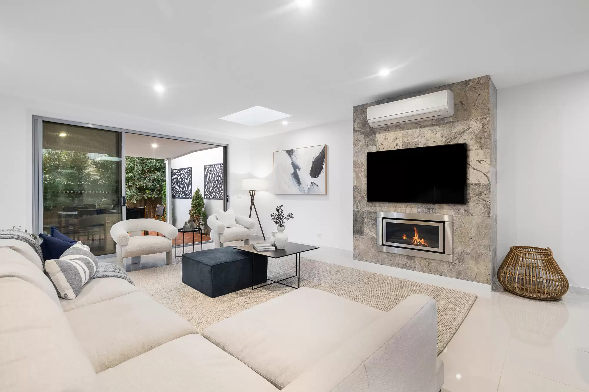 8 Spinnaker Terrace, Safety Beach Sold by Abode Peninsula - image 4