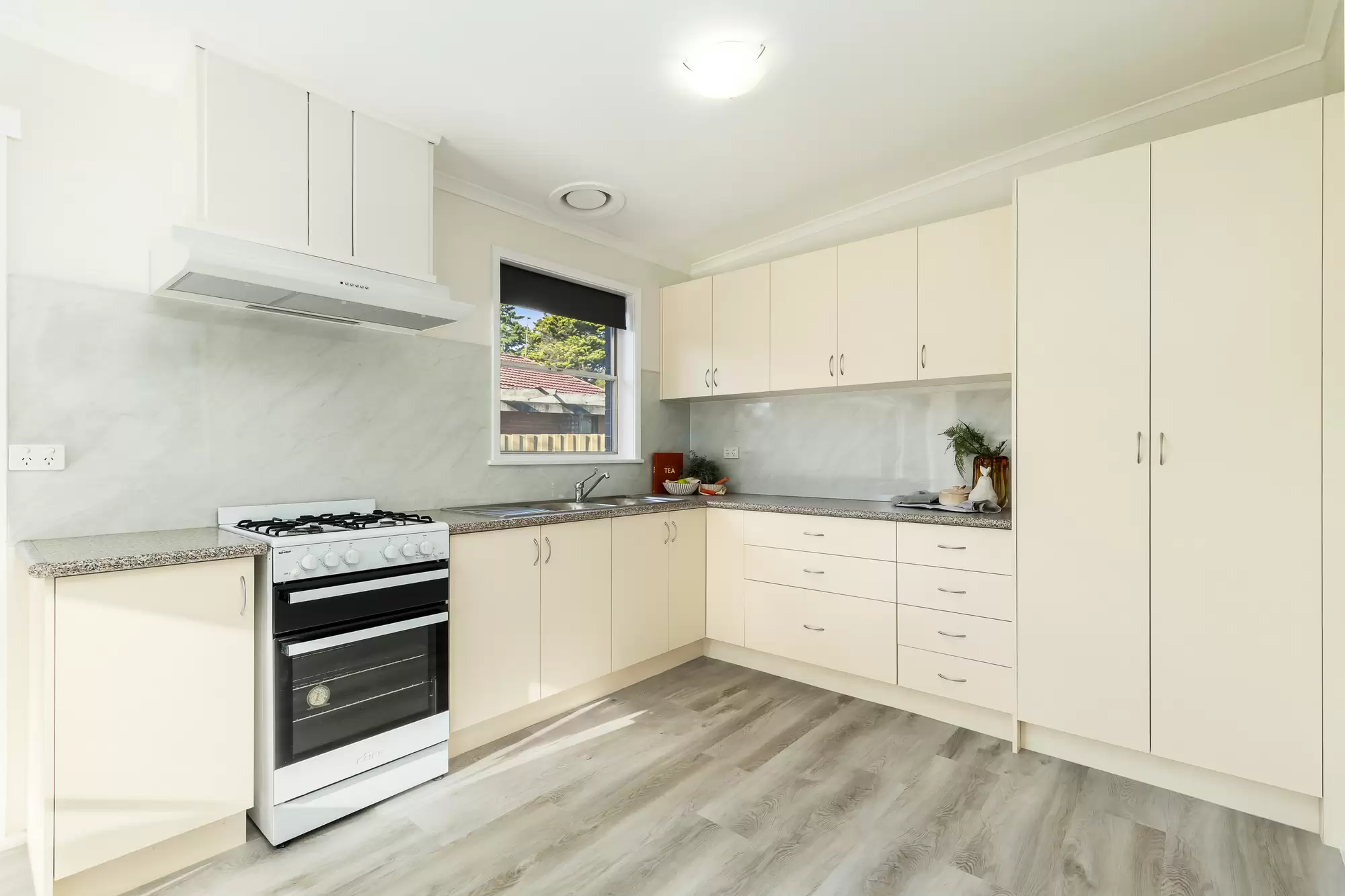 32 Illowa Street, Mornington Sold by Abode Peninsula - image 4